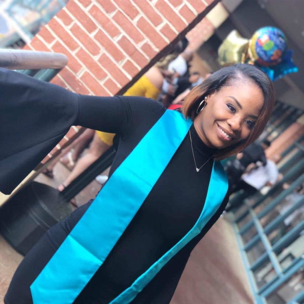 Meet your Posher, Quinise